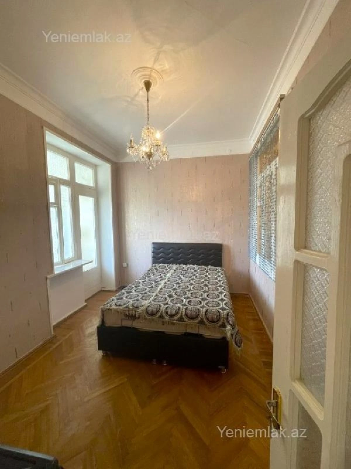 Satılır 3 otaqlı köhnə tikili 70 m²