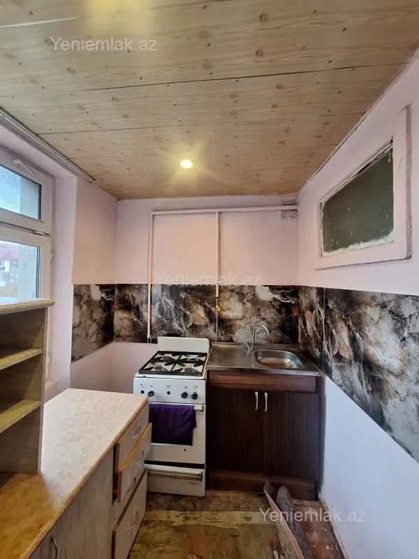 Satılır 3 otaqlı köhnə tikili 64 m²