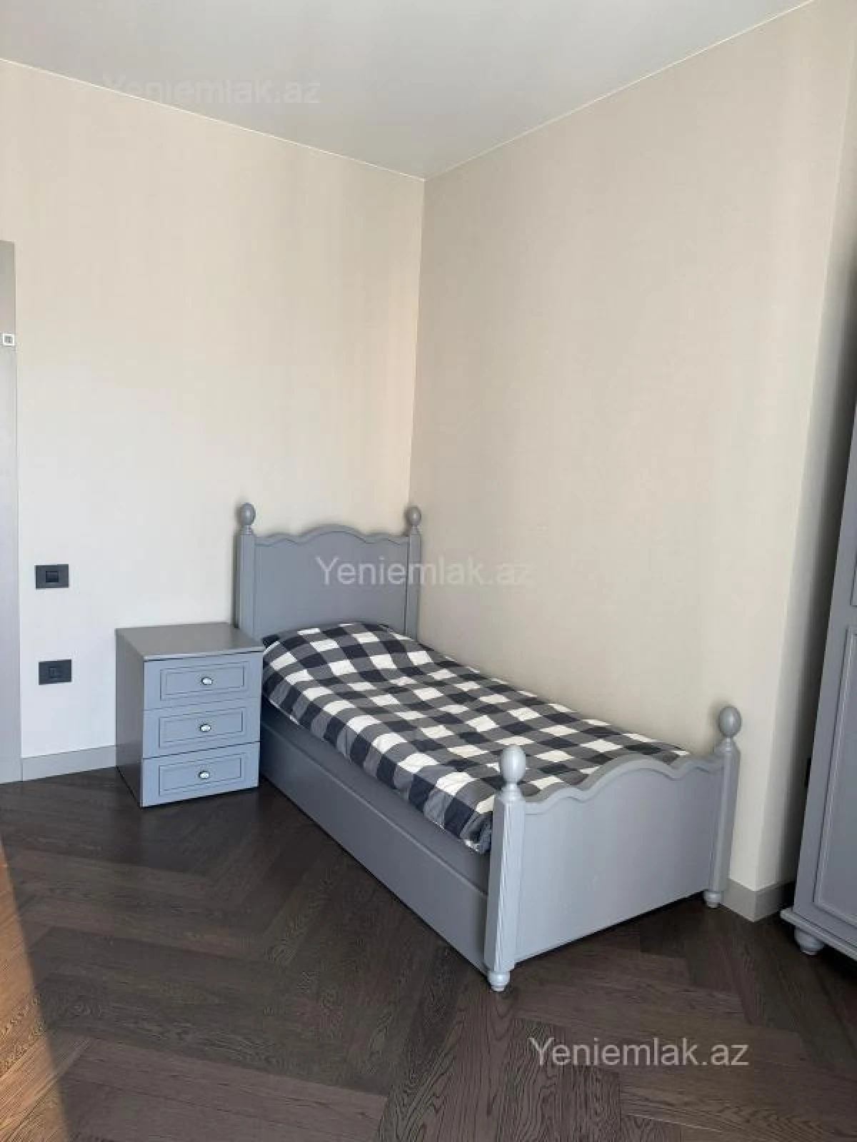 Satılır 3 otaqlı yeni tikili 74 m²