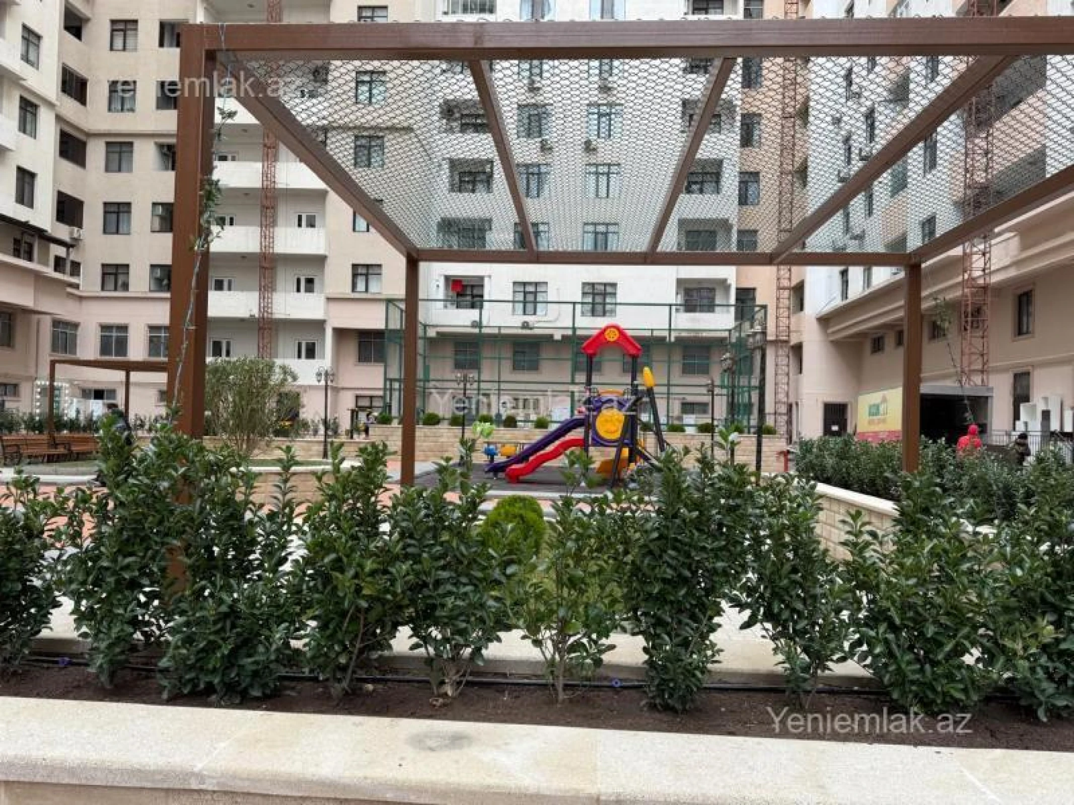 Satılır 3 otaqlı yeni tikili 145 m²
