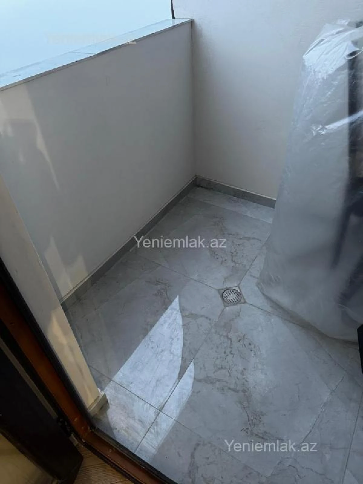 Satılır 3 otaqlı yeni tikili 95 m²