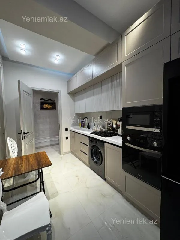 Satılır 3 otaqlı yeni tikili 95 m²