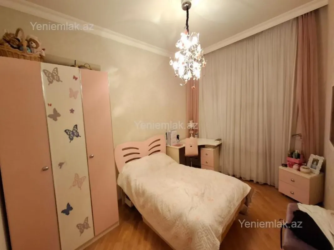 Satılır 3 otaqlı köhnə tikili 85 m²