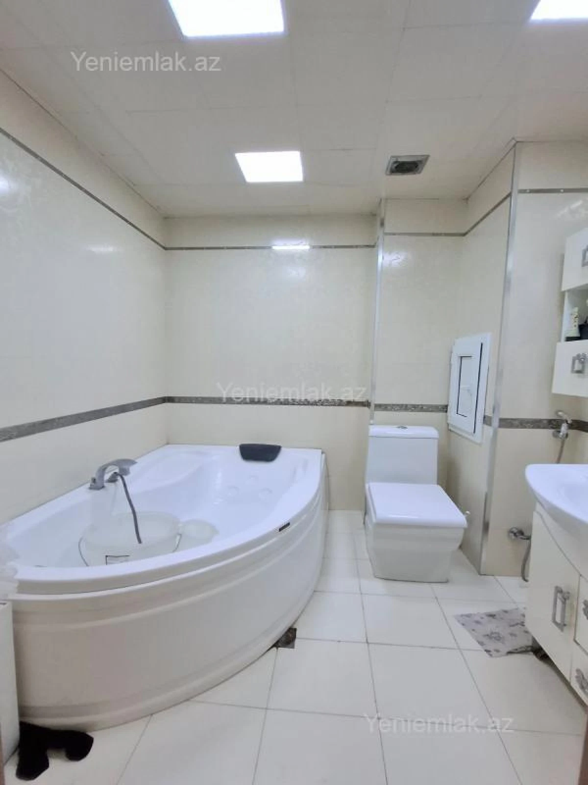 Satılır 3 otaqlı köhnə tikili 85 m²