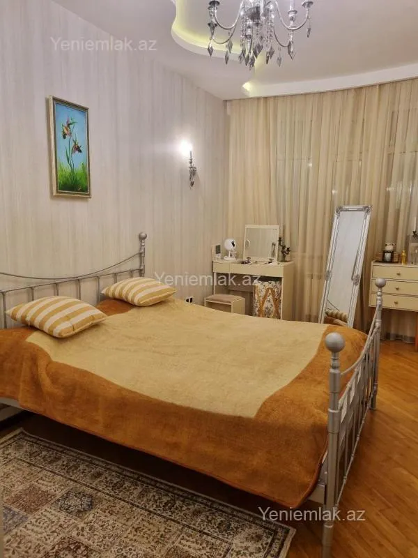 Satılır 3 otaqlı yeni tikili 100 m²