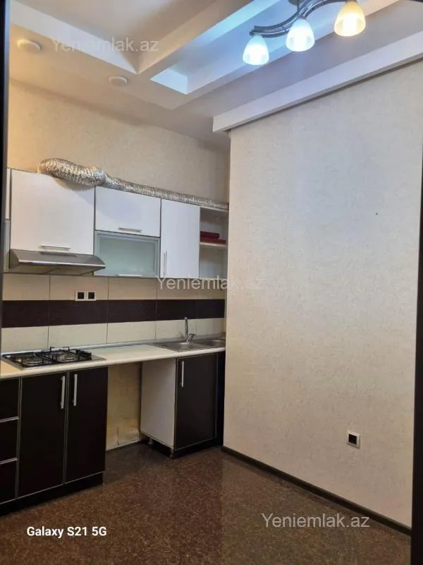 Satılır 3 otaqlı yeni tikili 100 m²