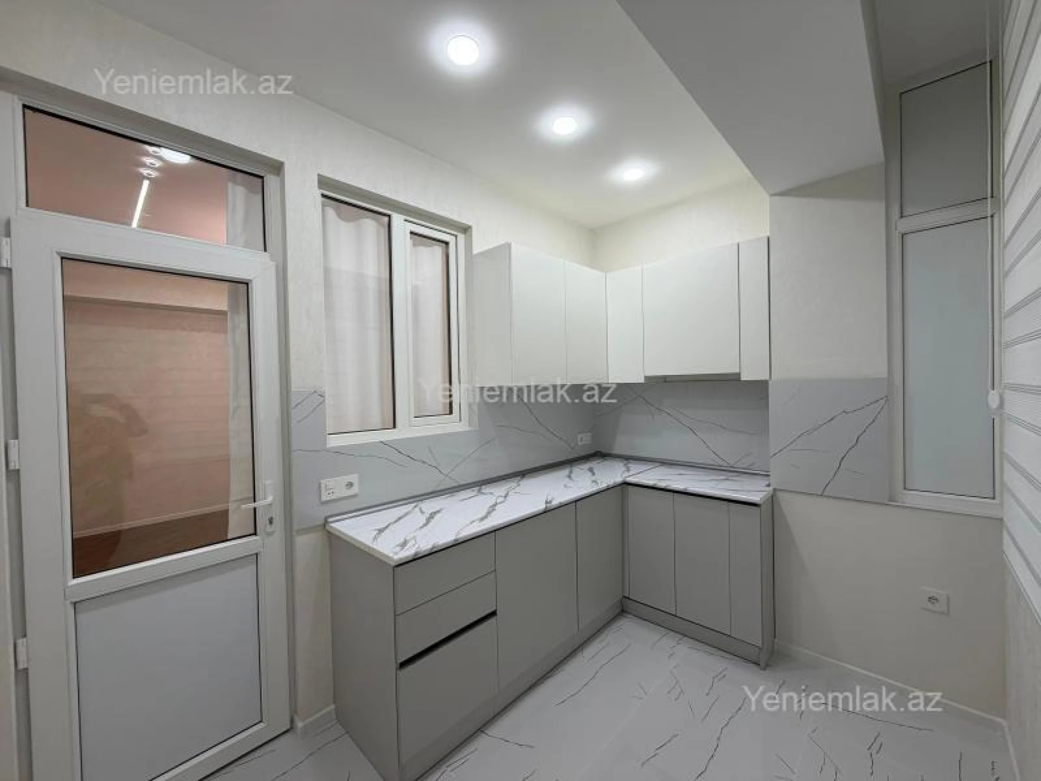 Satılır 3 otaqlı yeni tikili 54 m²