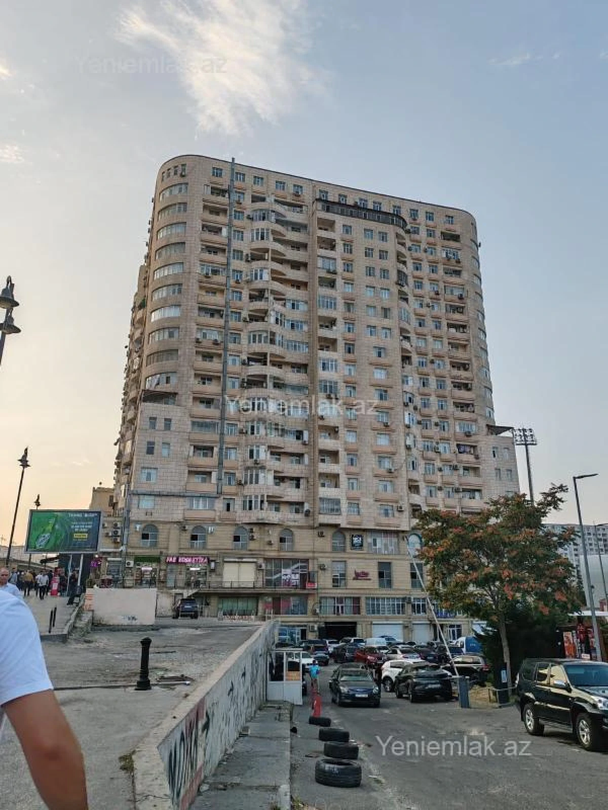 Satılır 3 otaqlı yeni tikili 125 m²