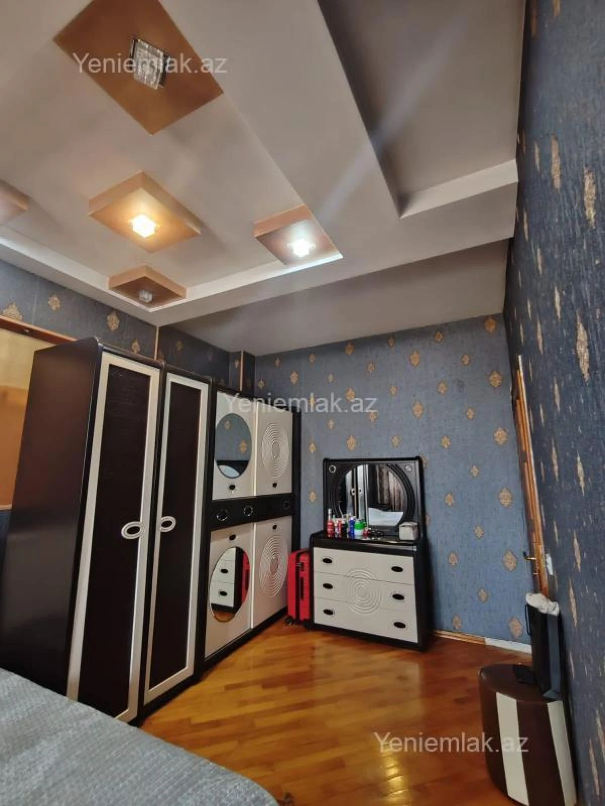 Satılır 3 otaqlı yeni tikili 125 m²