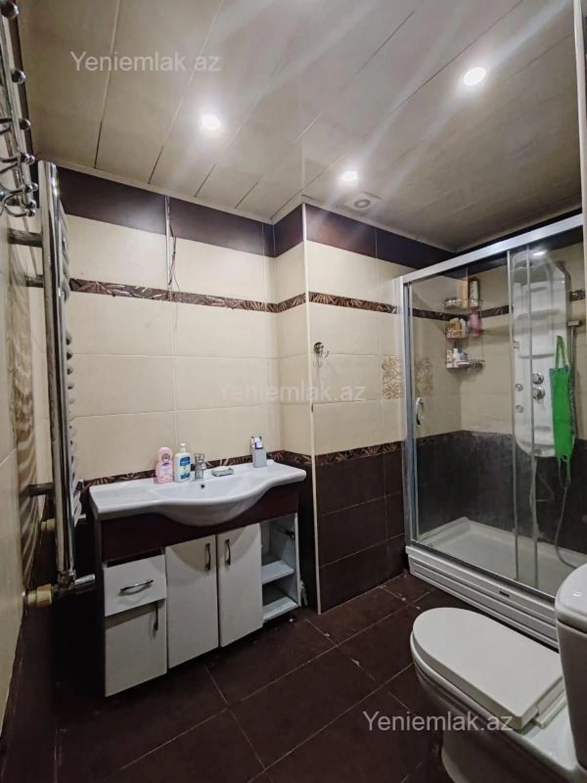 Satılır 3 otaqlı yeni tikili 125 m²