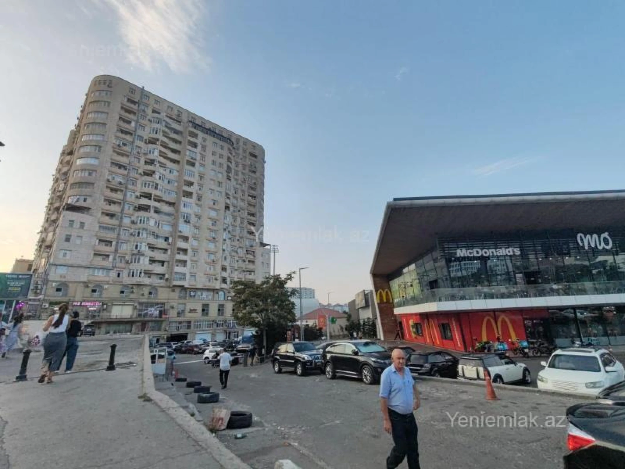 Satılır 3 otaqlı yeni tikili 125 m²