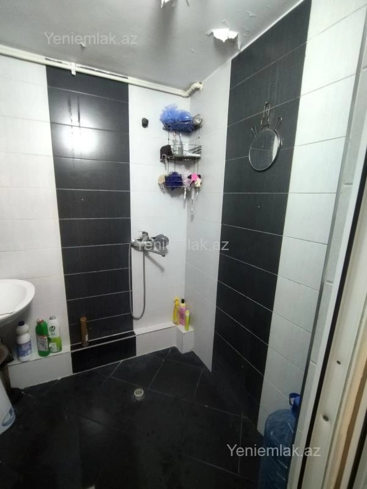 Satılır 3 otaqlı köhnə tikili 70 m²