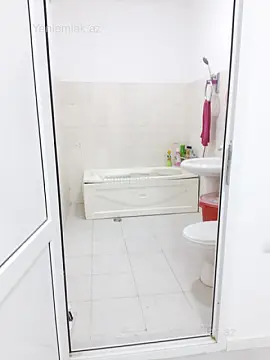 Satılır 2 otaqlı köhnə tikili 75 m²