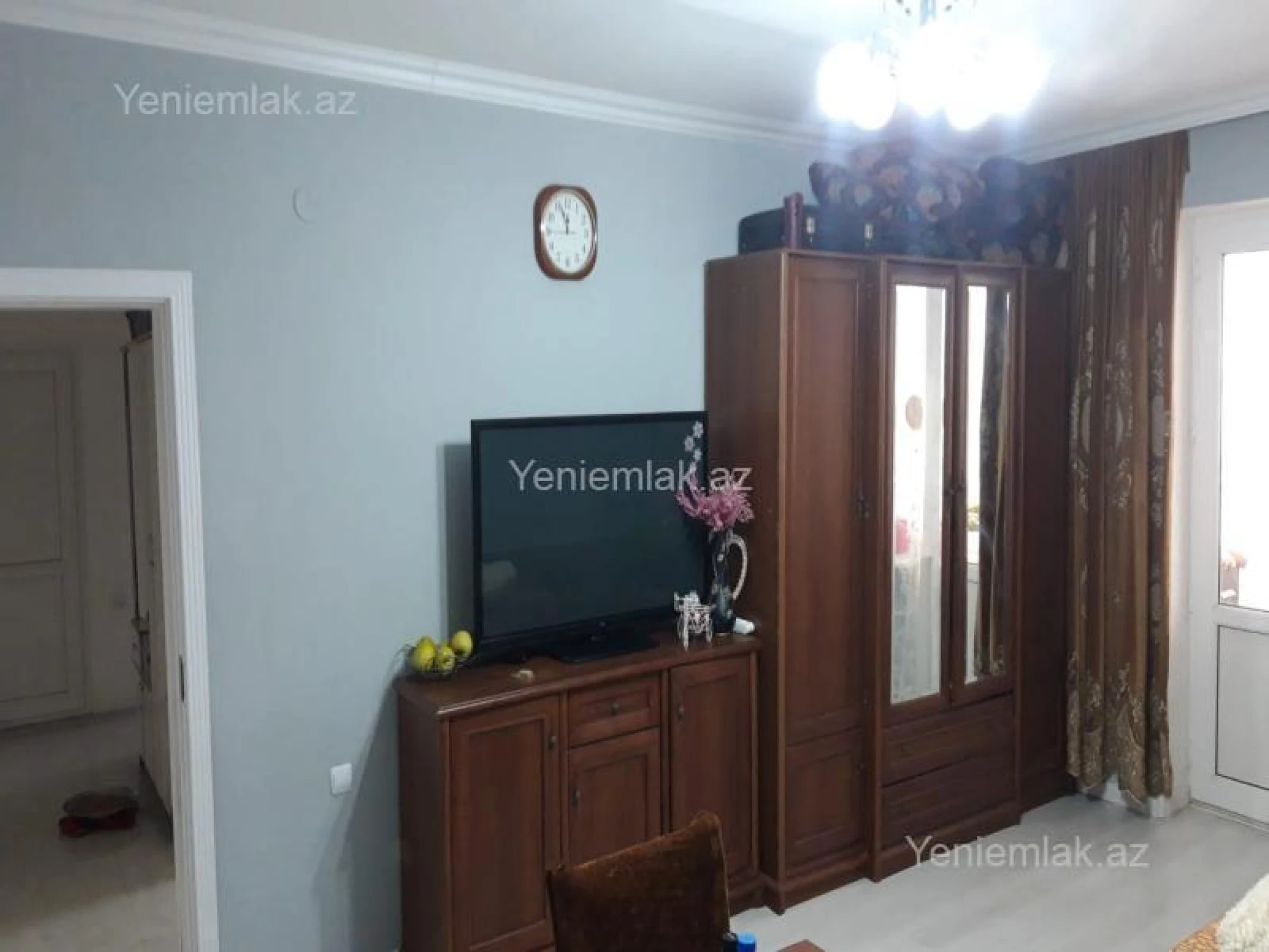 Satılır 2 otaqlı köhnə tikili 75 m²