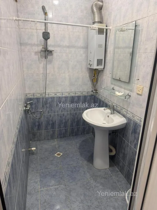 Satılır 2 otaqlı köhnə tikili 55 m²