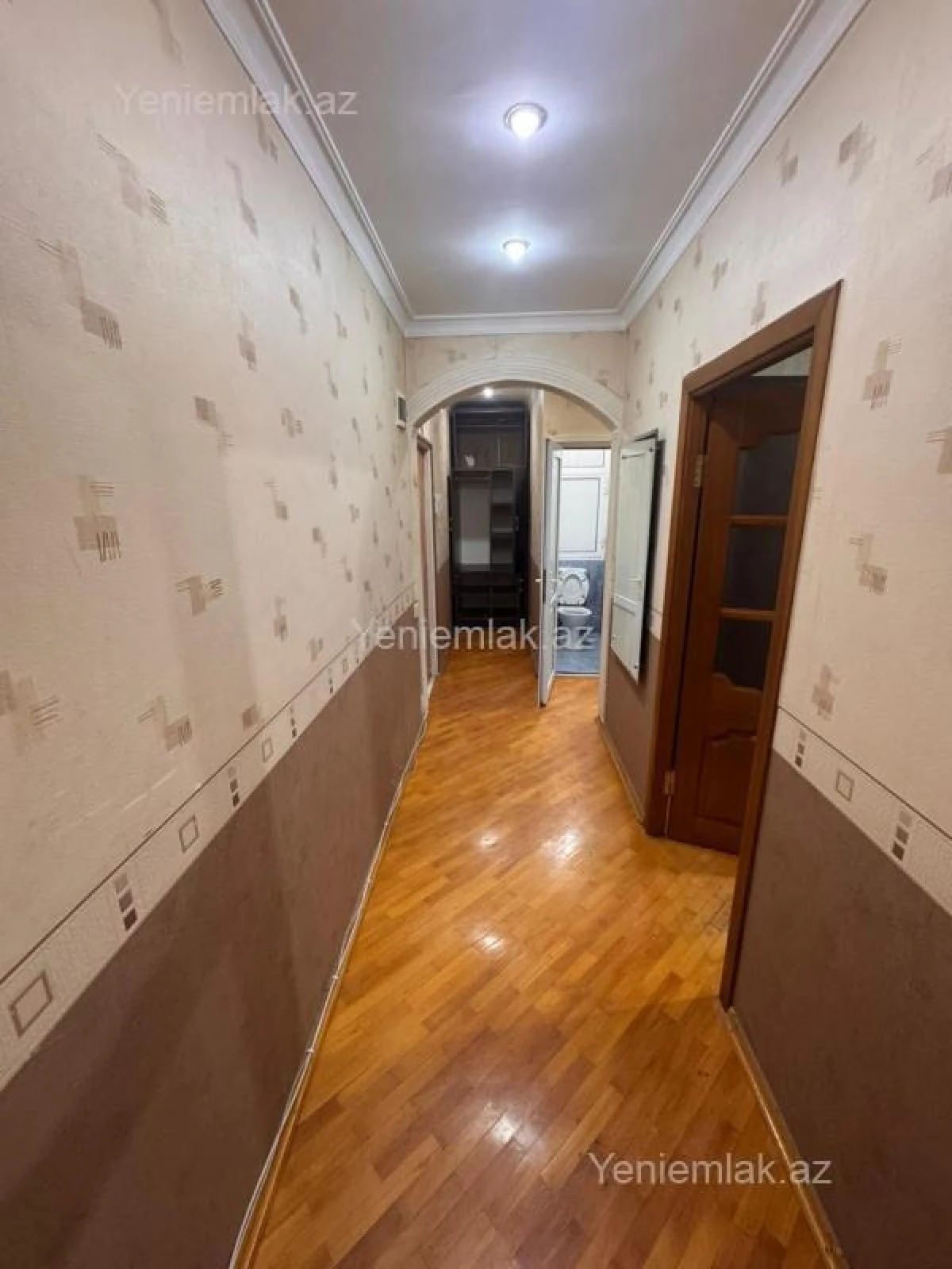 Satılır 2 otaqlı köhnə tikili 55 m²