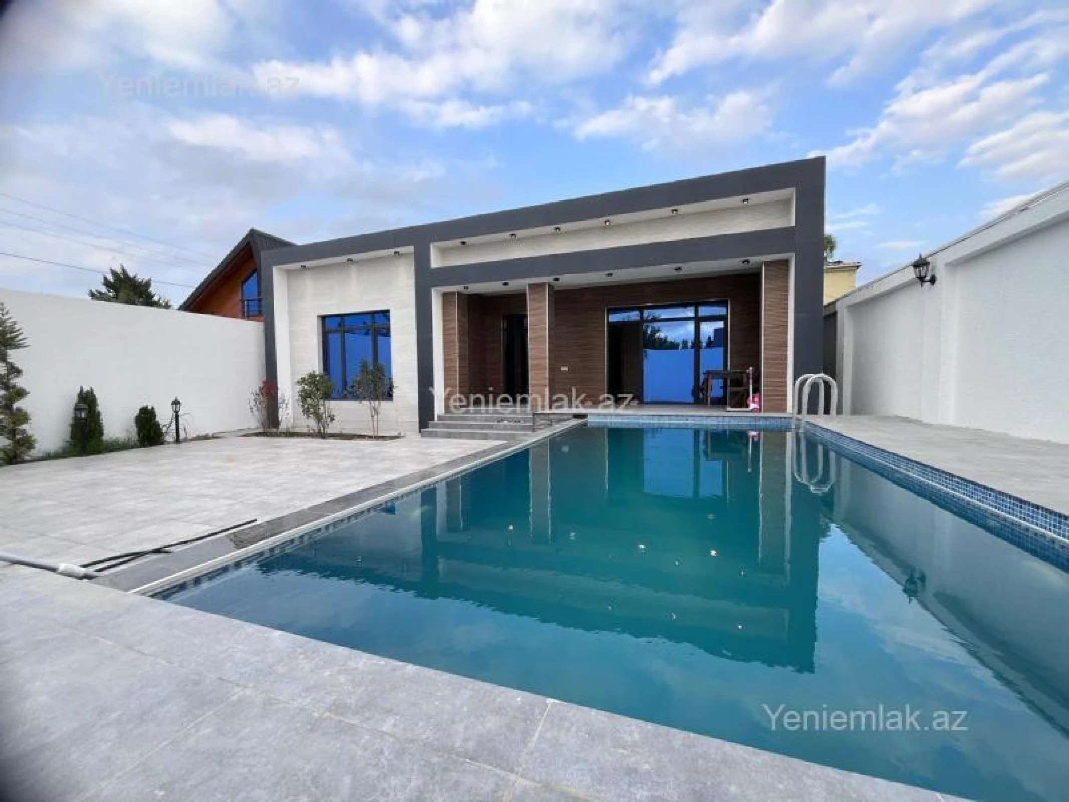 Satılır 3 otaqlı həyət evi 135 m²