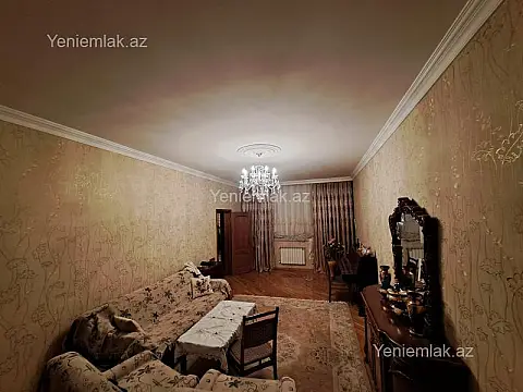 Satılır 5 otaqlı həyət evi 240 m²