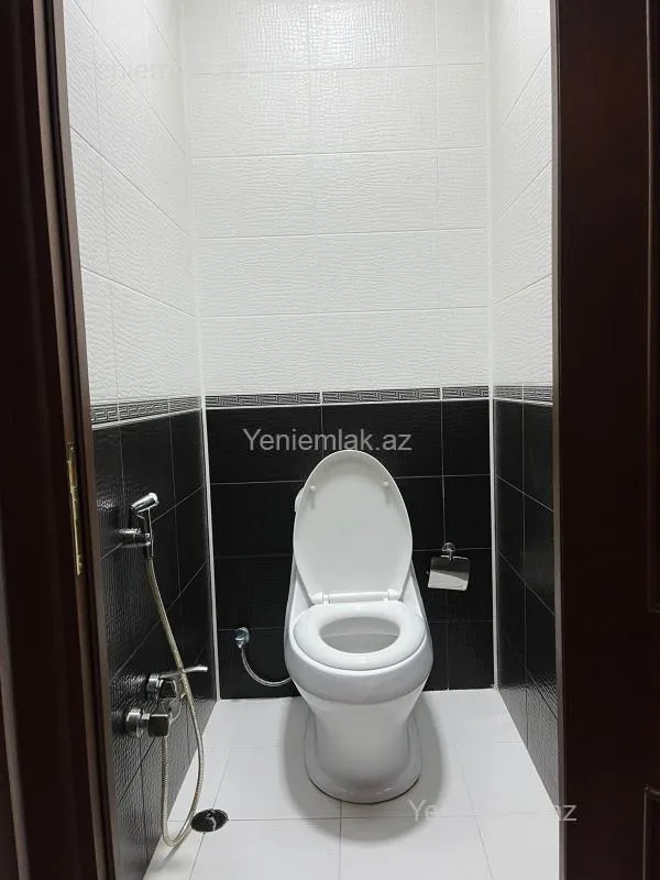 Satılır 3 otaqlı yeni tikili 135 m²