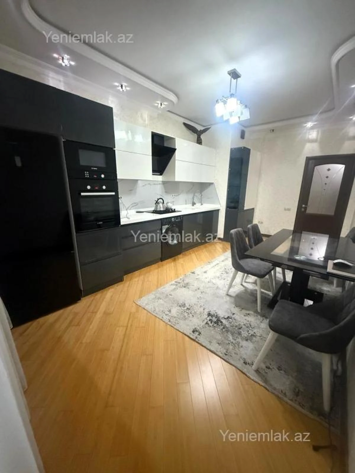 Satılır 3 otaqlı yeni tikili 135 m²