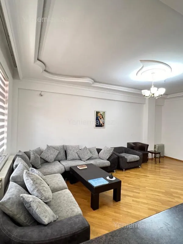 Satılır 2 otaqlı yeni tikili 80 m²