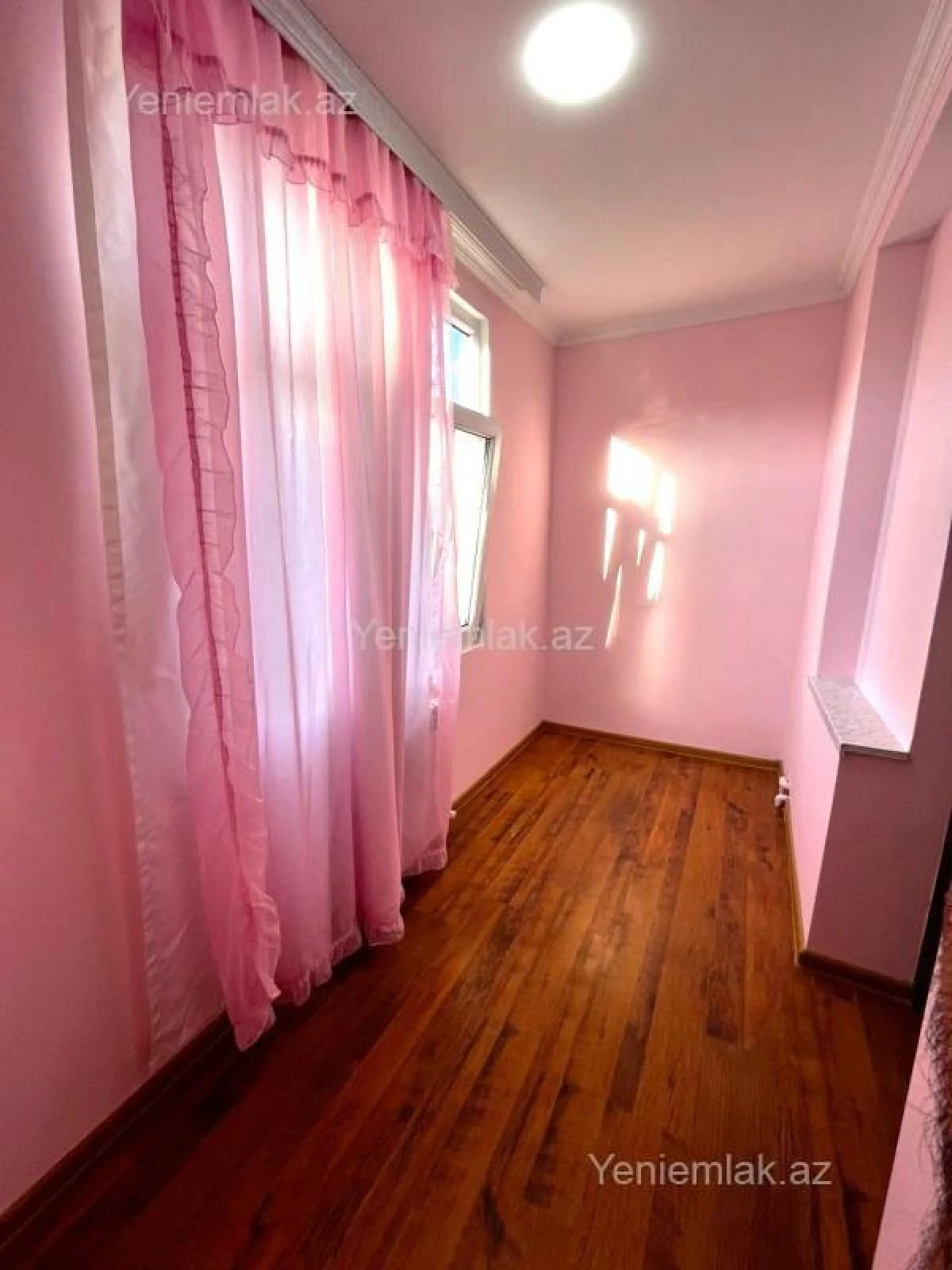 Satılır 1 otaqlı köhnə tikili 35 m²