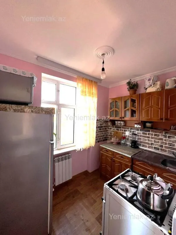 Satılır 1 otaqlı köhnə tikili 35 m²