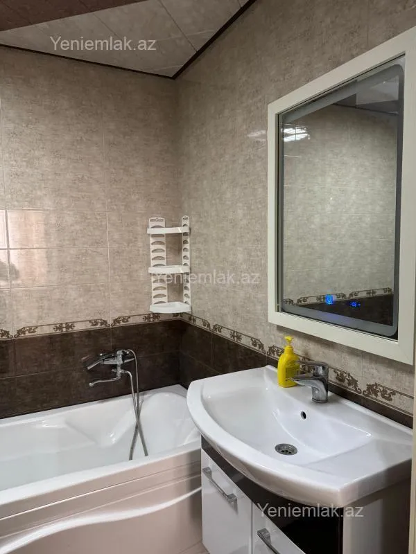 Satılır 3 otaqlı yeni tikili 120 m²