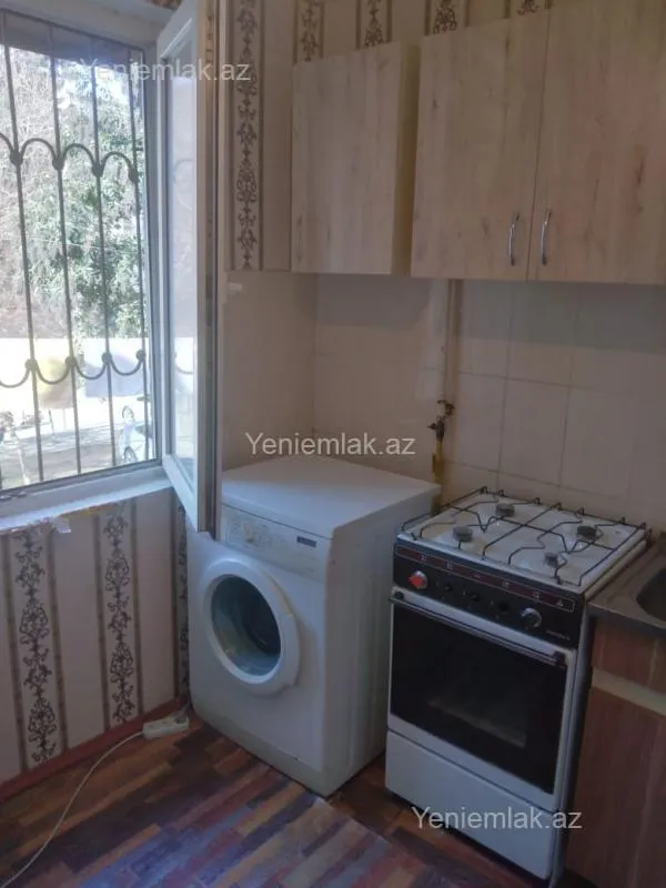 Satılır 2 otaqlı köhnə tikili 50 m²