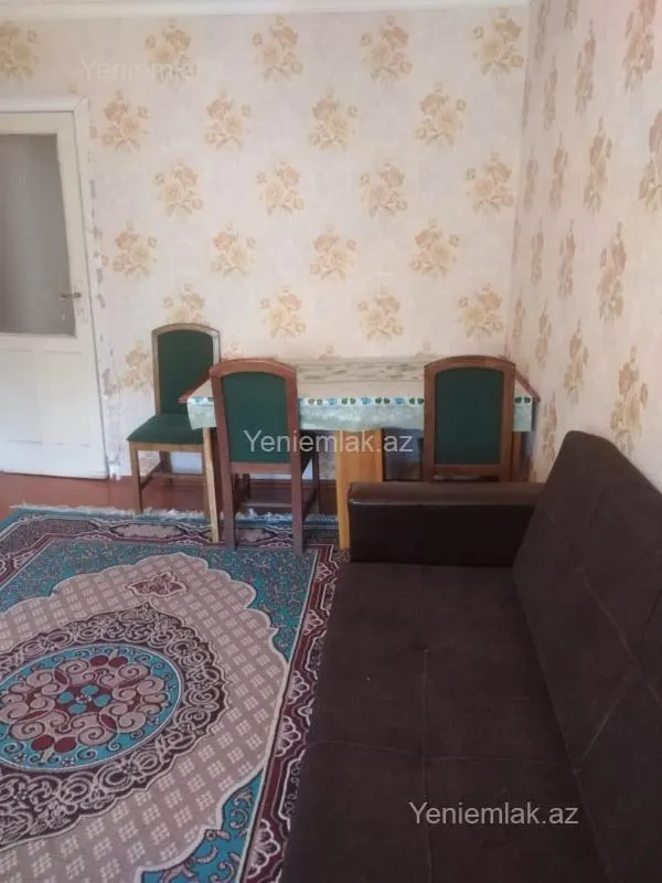 Satılır 2 otaqlı köhnə tikili 50 m²