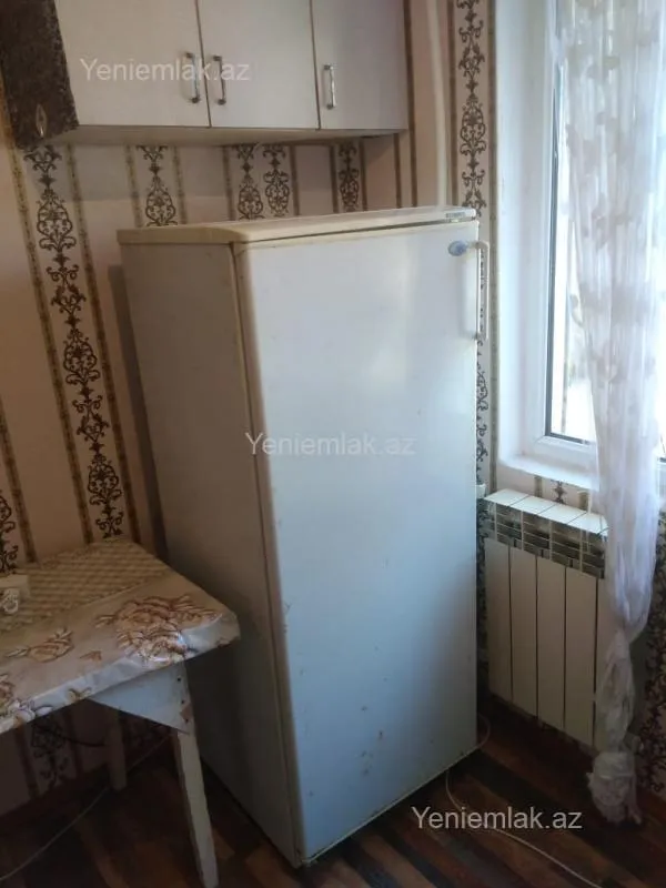 Satılır 2 otaqlı köhnə tikili 50 m²