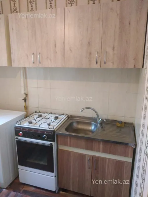 Satılır 2 otaqlı köhnə tikili 50 m²