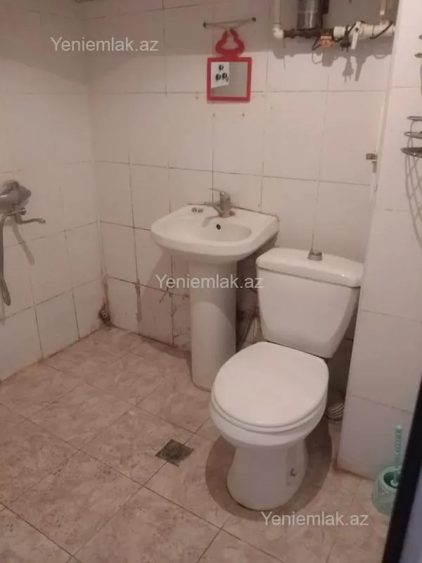 Satılır 2 otaqlı köhnə tikili 50 m²