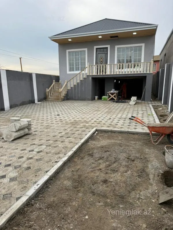 Satılır 4 otaqlı həyət evi 110 m²