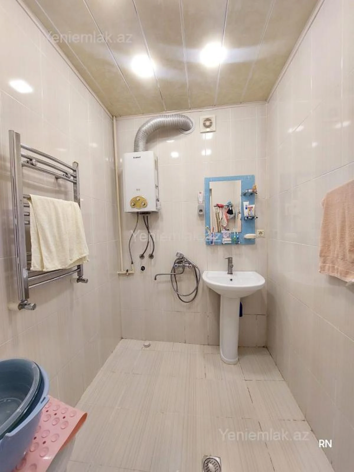 Satılır 3 otaqlı köhnə tikili 75 m²