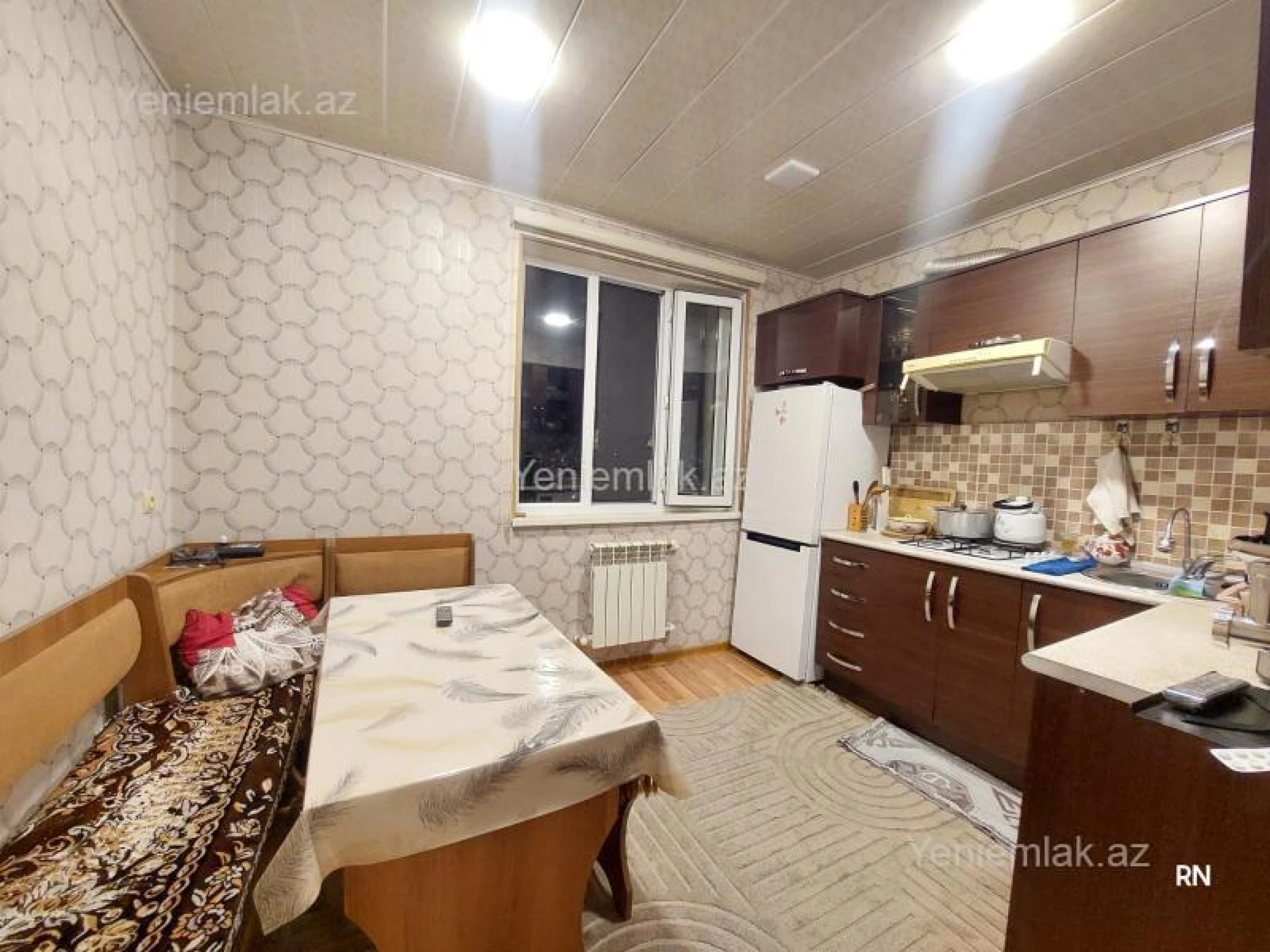Satılır 3 otaqlı köhnə tikili 75 m²