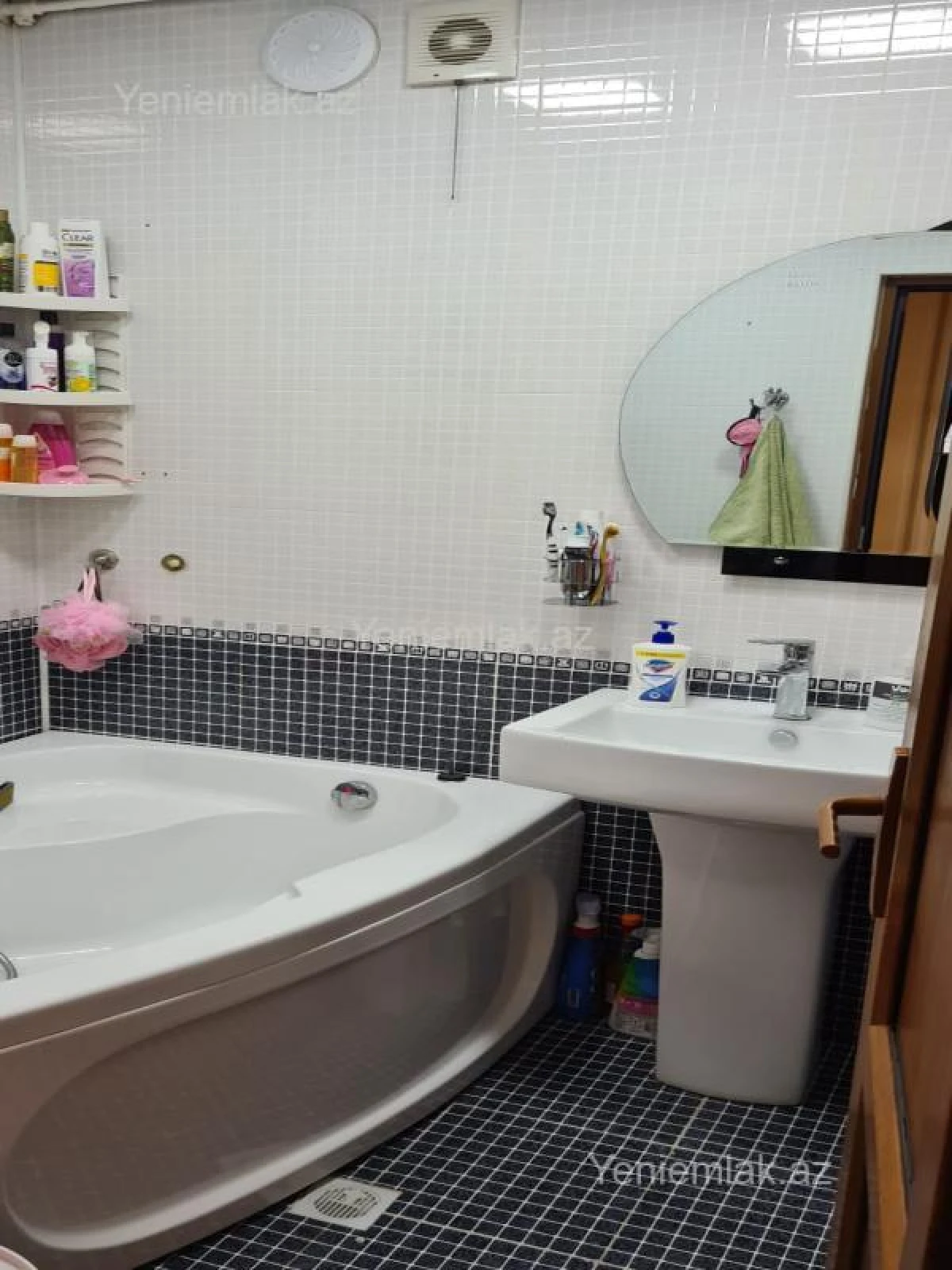 Satılır 3 otaqlı köhnə tikili 72 m²