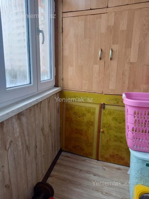 Satılır 3 otaqlı köhnə tikili 76.8 m²