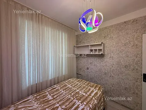 Satılır 2 otaqlı köhnə tikili 55 m²