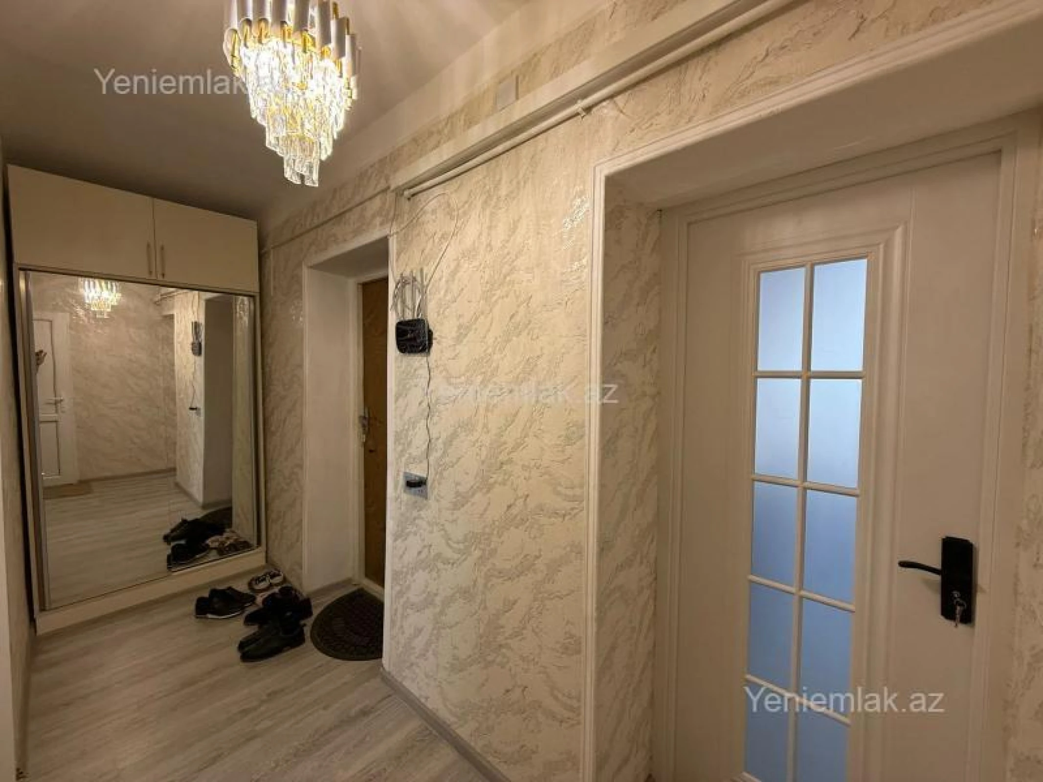 Satılır 2 otaqlı köhnə tikili 55 m²