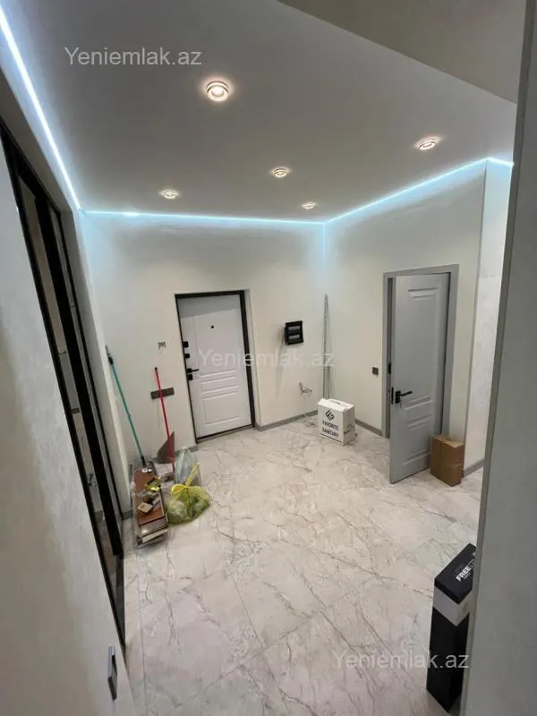 Satılır 3 otaqlı yeni tikili 100 m²