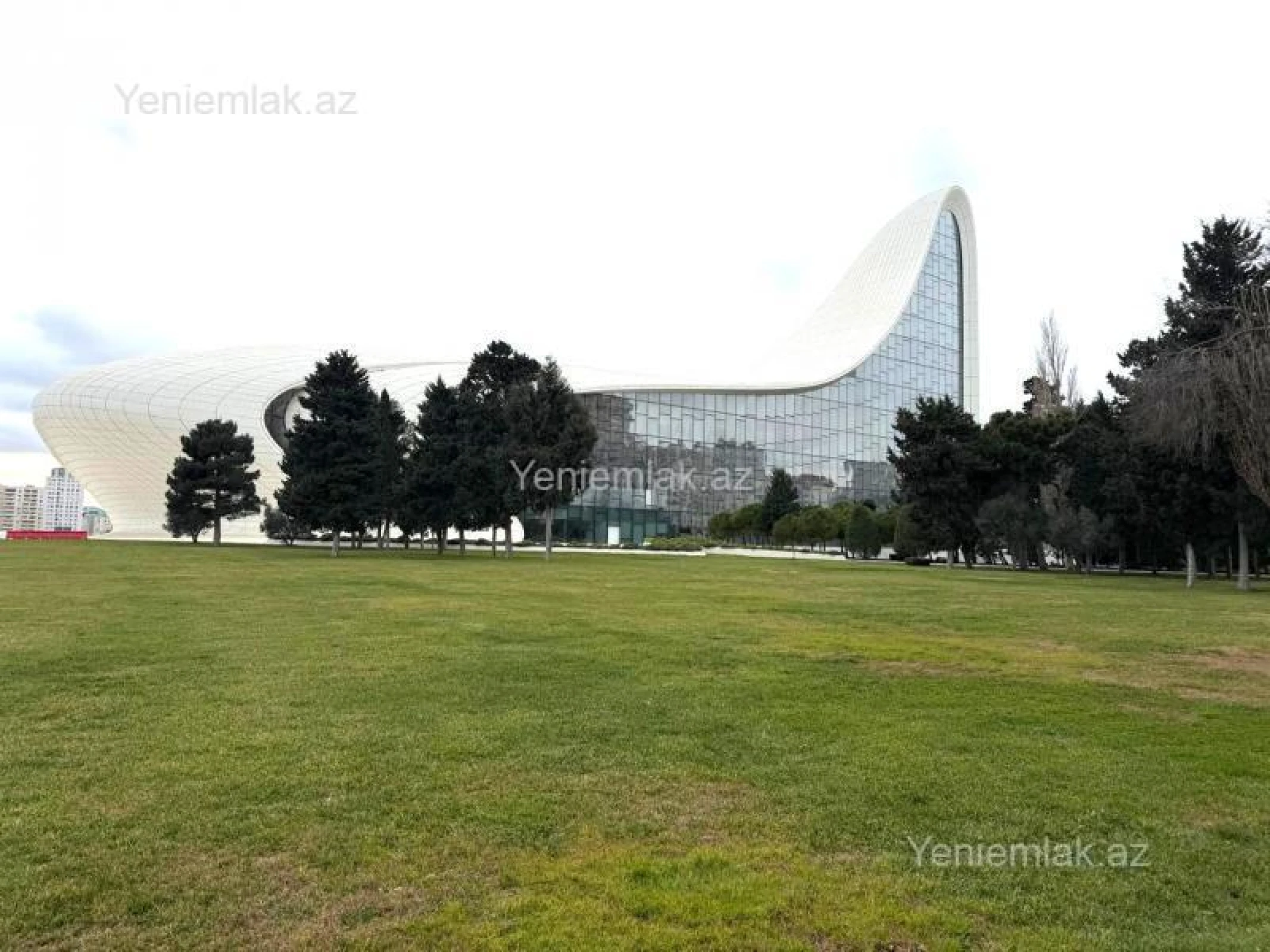 Satılır 3 otaqlı yeni tikili 95 m²