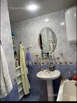 Satılır 4 otaqlı köhnə tikili 85 m²