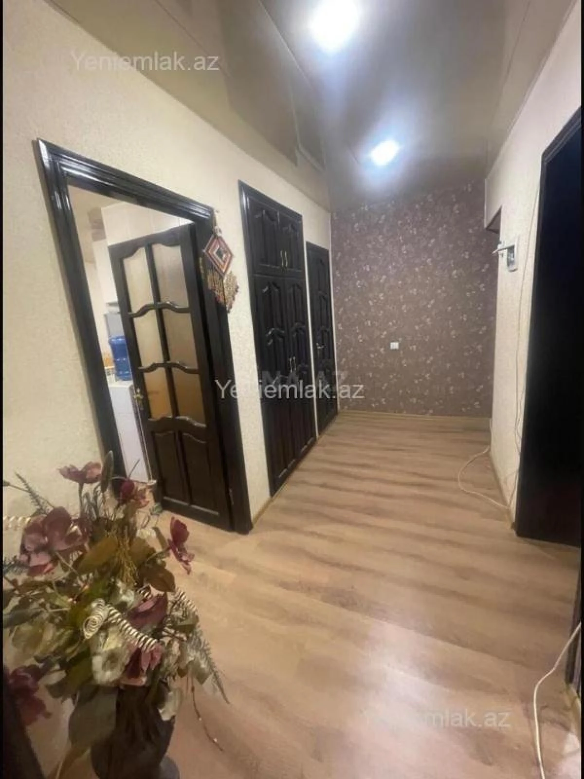 Satılır 4 otaqlı köhnə tikili 85 m²