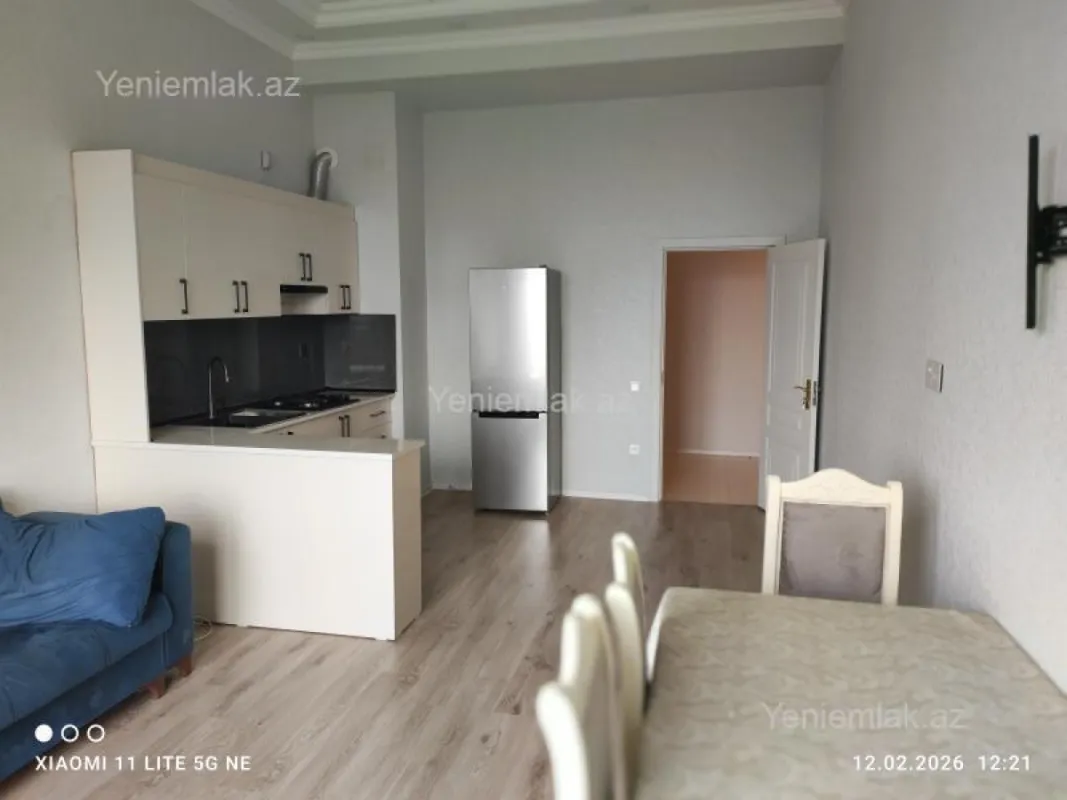 Satılır 3 otaqlı yeni tikili 100 m²