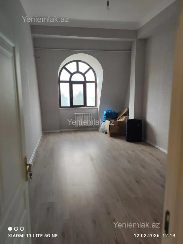 Satılır 3 otaqlı yeni tikili 100 m²