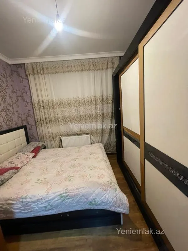 Satılır 4 otaqlı köhnə tikili 92 m²