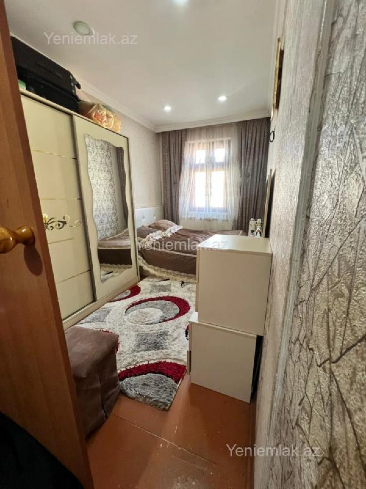 Satılır 2 otaqlı köhnə tikili 43 m²