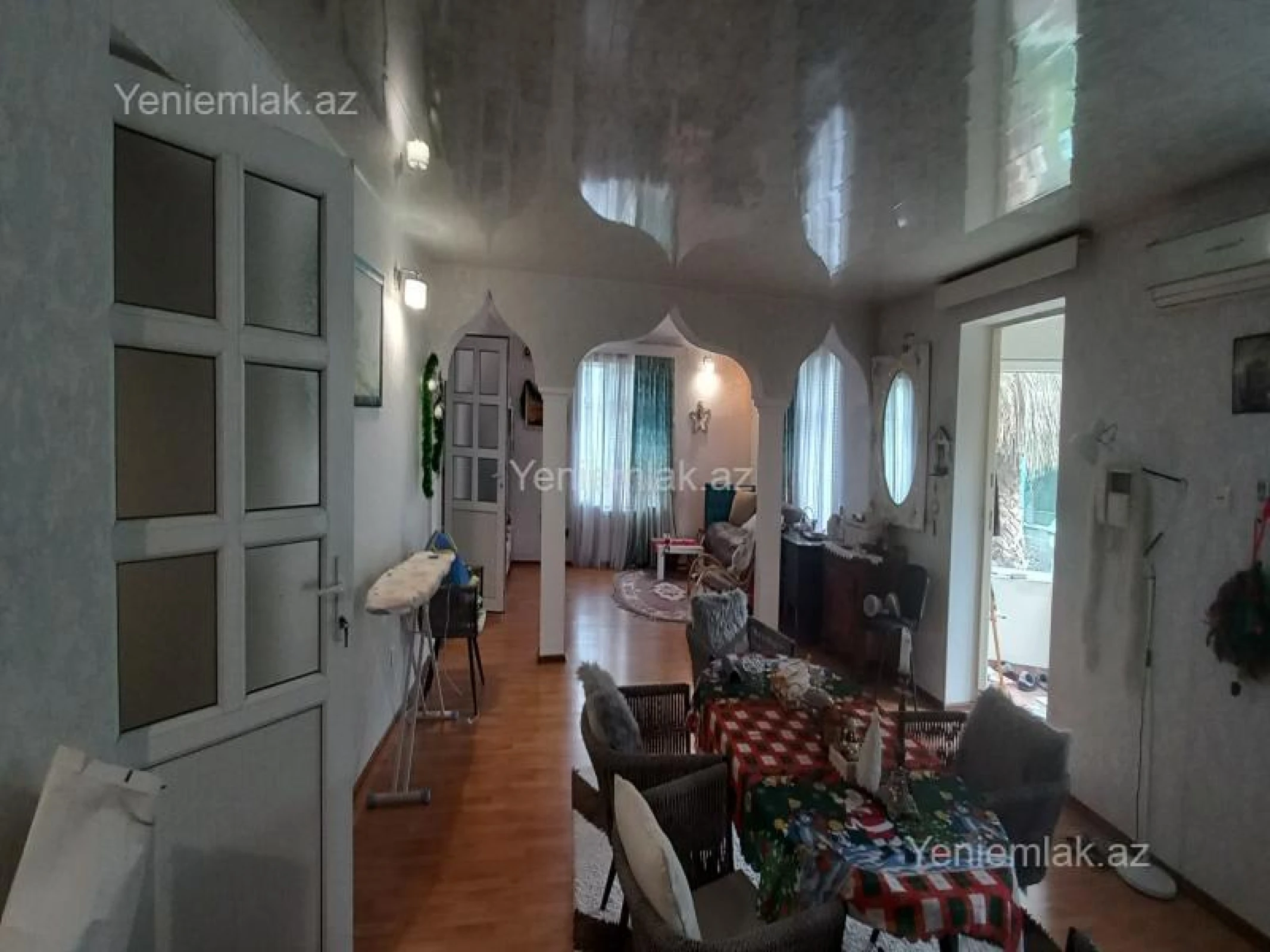 Satılır 6 otaqlı həyət evi 200 m²