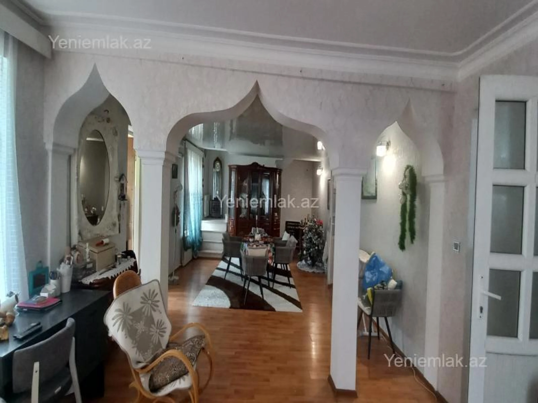 Satılır 6 otaqlı həyət evi 200 m²